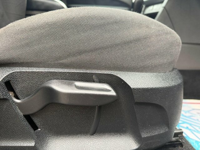 Ford Focus 1.6 Ghia Saloon Silver #17