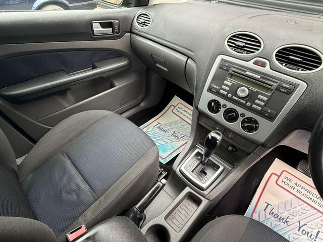 Ford Focus 1.6 Ghia Saloon Silver #8