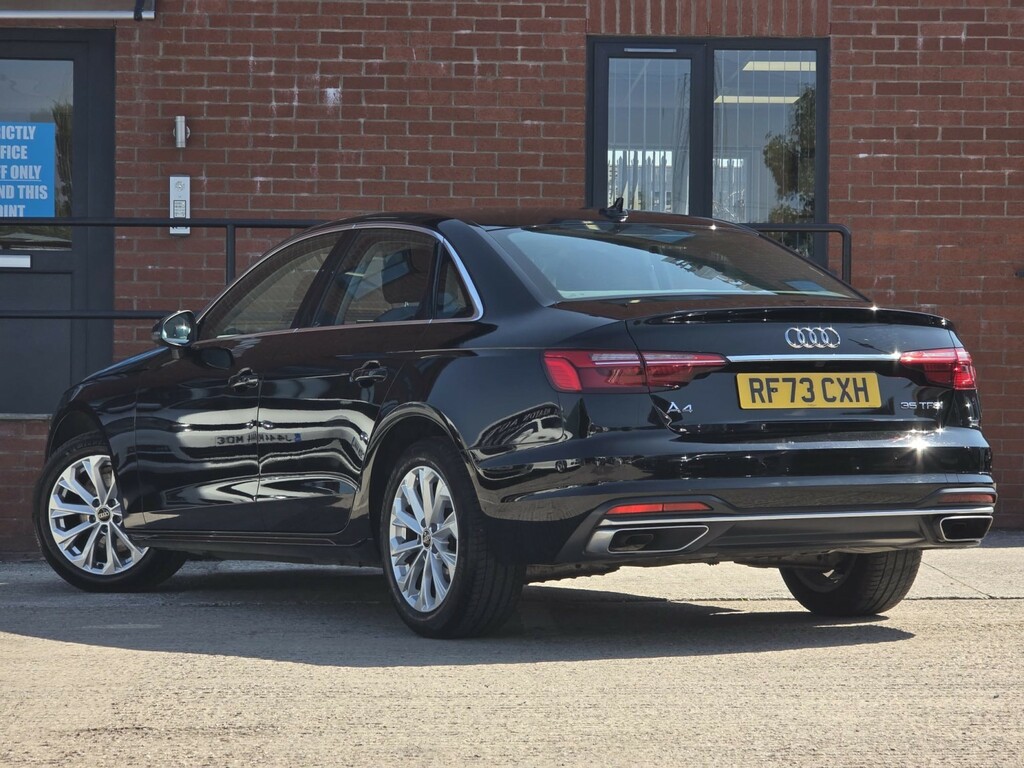 Audi A4 2.0 Tfsi 35 Sport Black #2