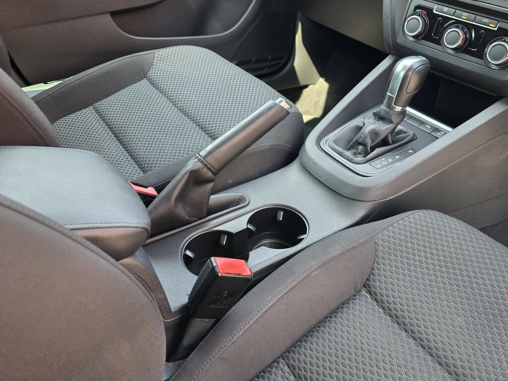 Volkswagen Jetta Black #19