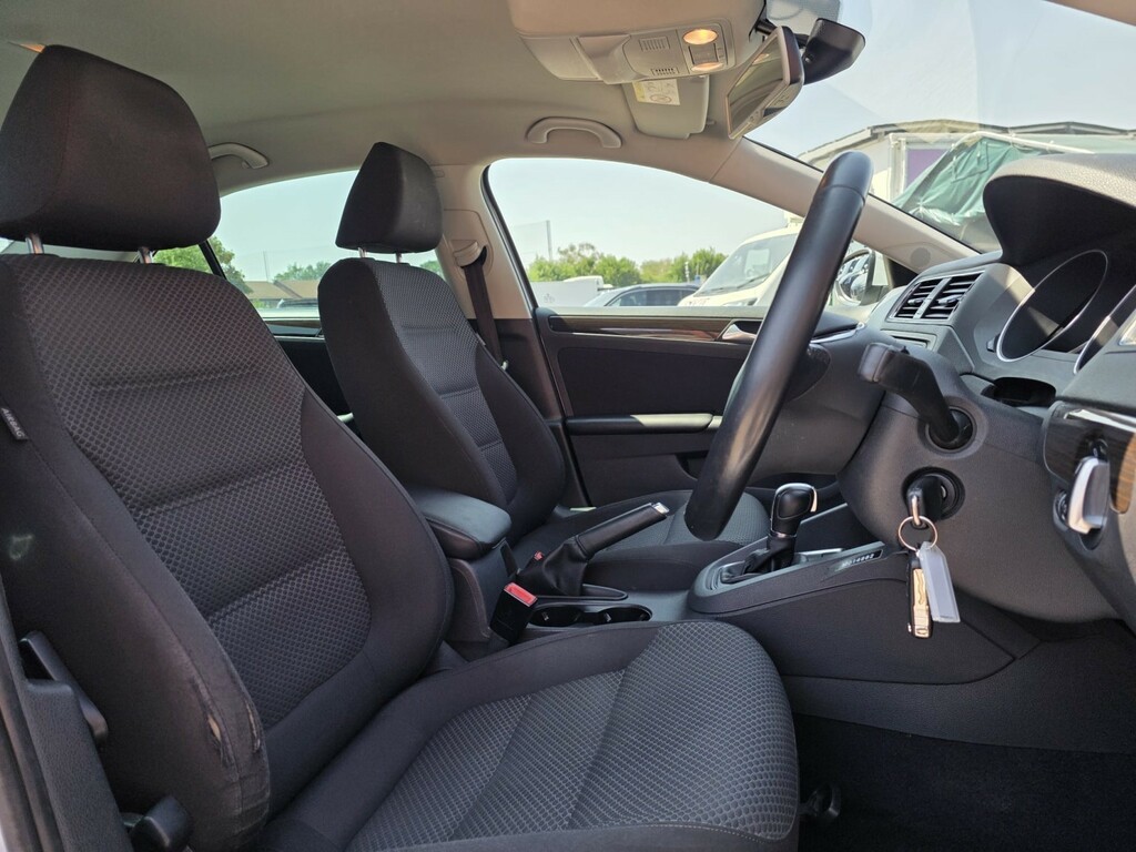 Volkswagen Jetta Black #21