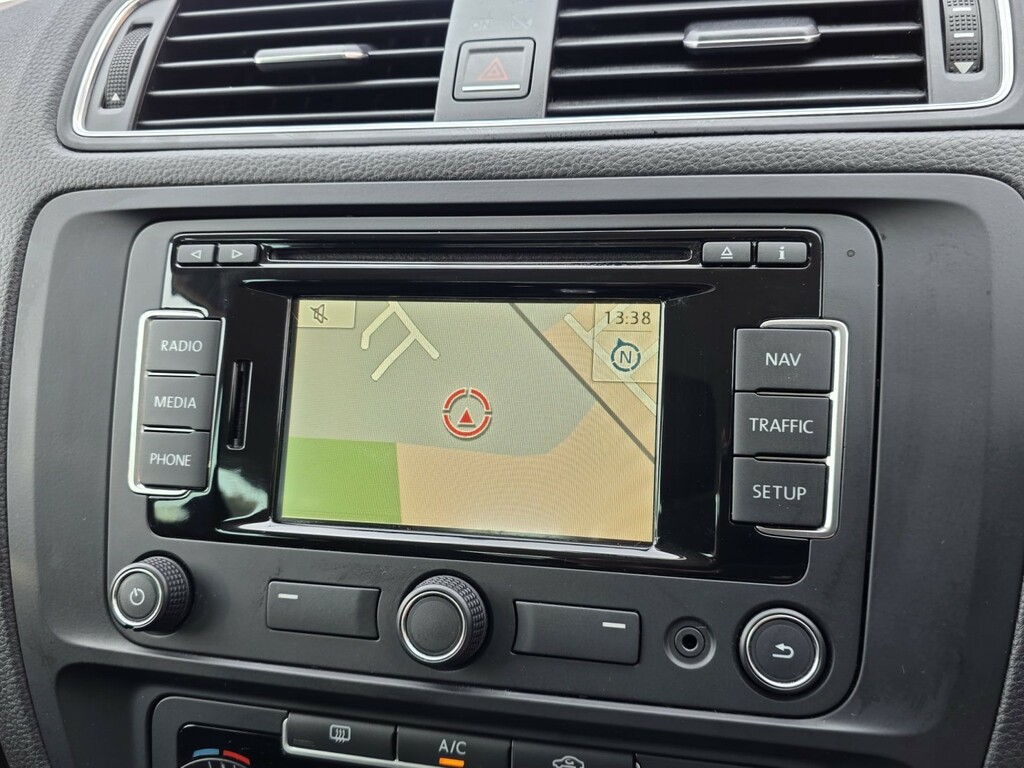 Volkswagen Jetta Black #15