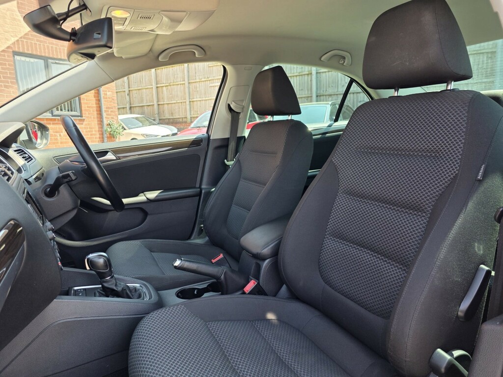 Volkswagen Jetta Black #20