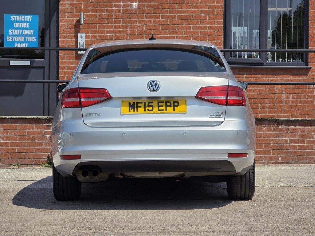 Volkswagen Jetta Black #9