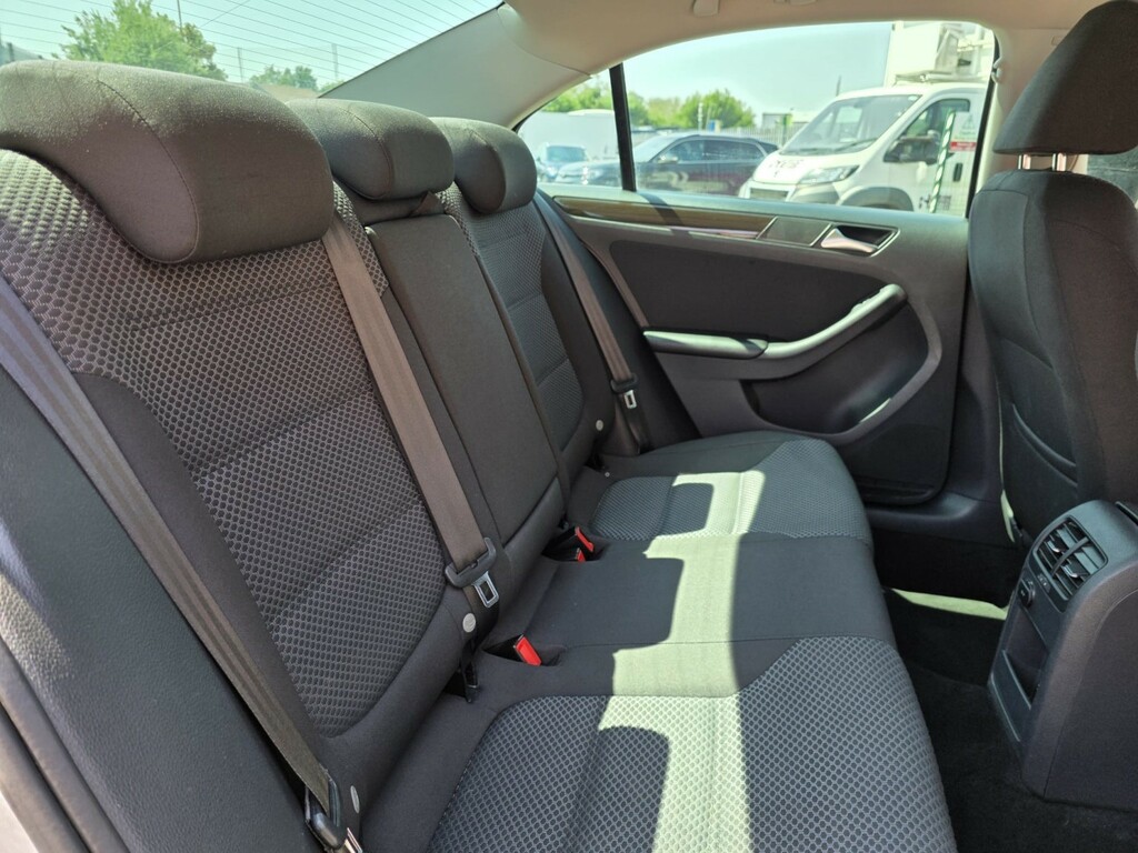 Volkswagen Jetta Black #24