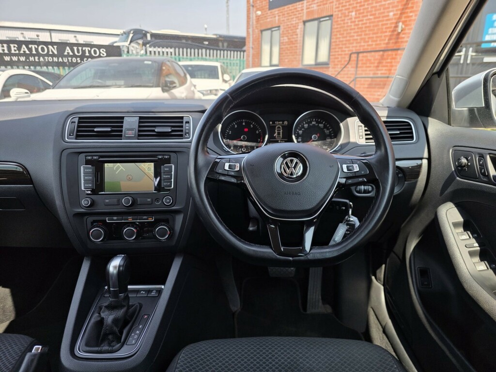 Volkswagen Jetta Black #13