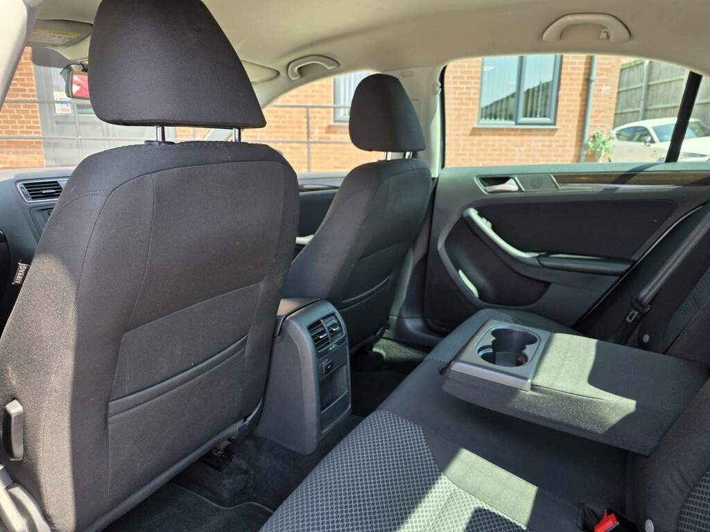 Volkswagen Jetta Black #25