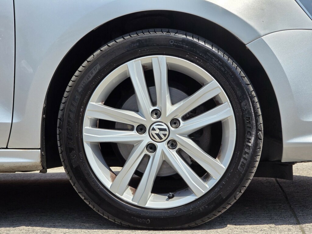 Volkswagen Jetta Black #11
