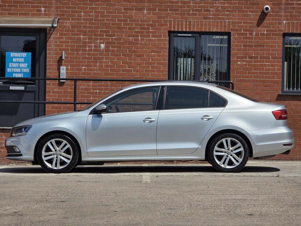 Volkswagen Jetta Black #10