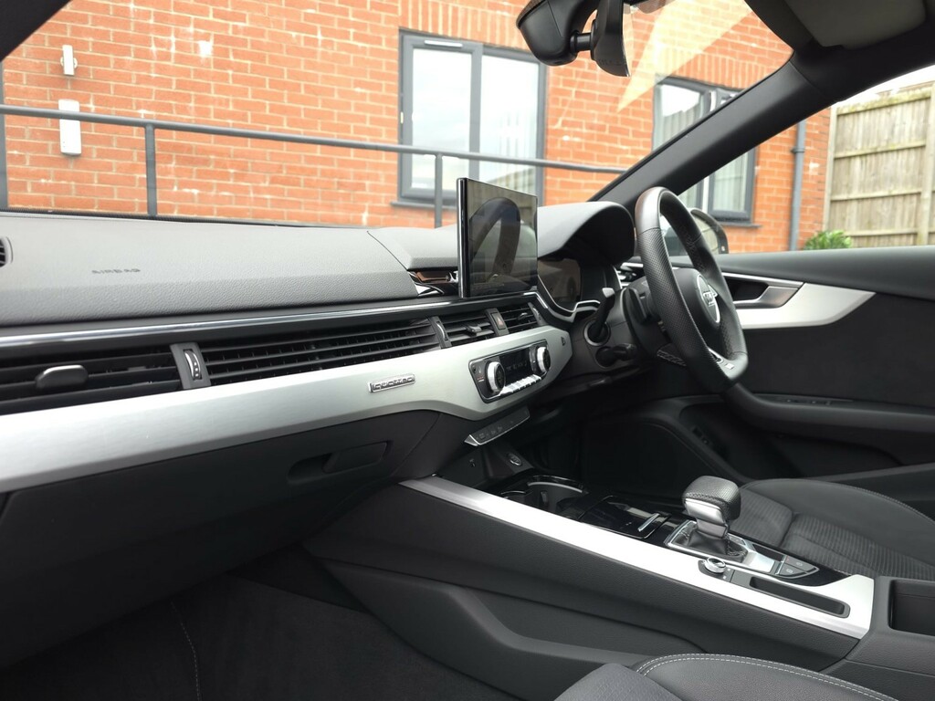 Audi A4 Avant 2.0 Tdi 40 S Line Grey #3