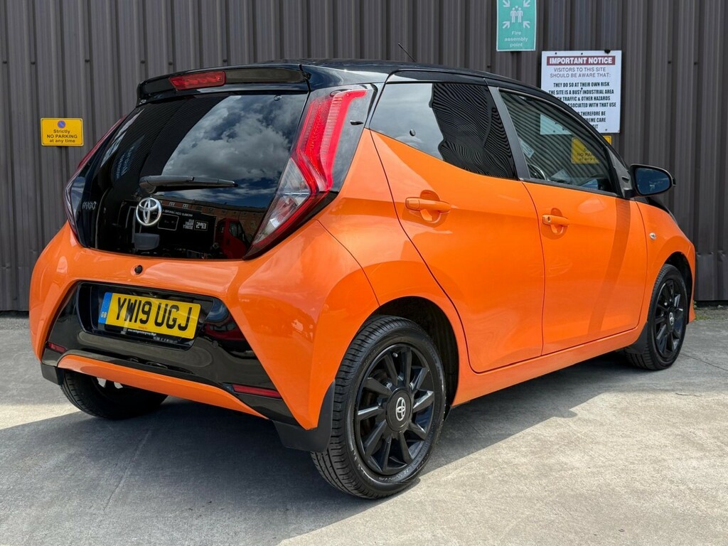 Toyota Aygo 1.0 Vvt-i X-cite YW19UGJ Orange #3