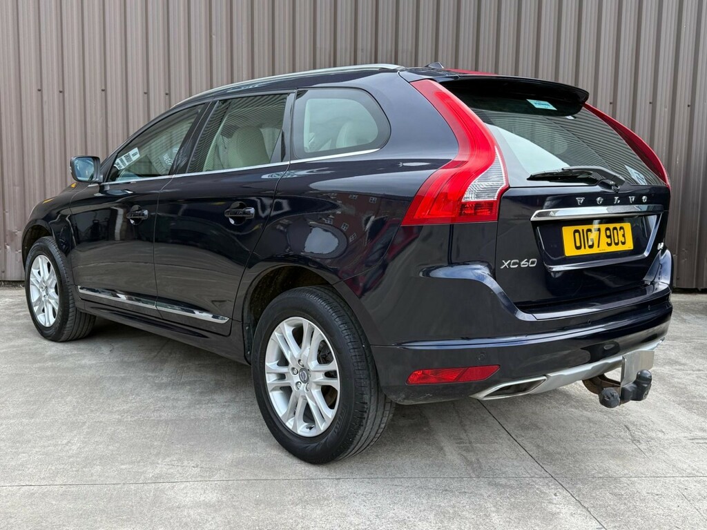 Volvo XC60 2.0 Se Lux D4 Blue #4