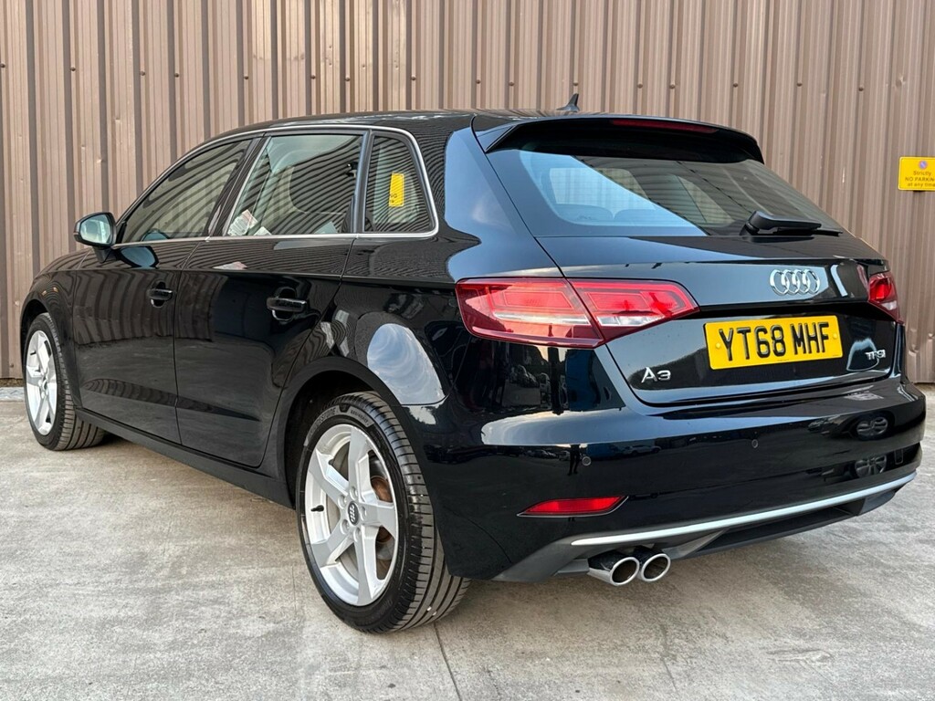 Audi A3 1.5 Tfsi Cod 35 Sport YT68MHF Black #4