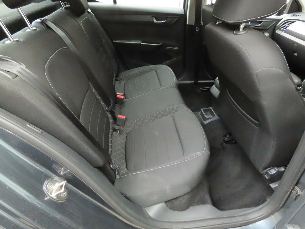 Skoda Fabia 1.0 Tsi Se L Grey #6