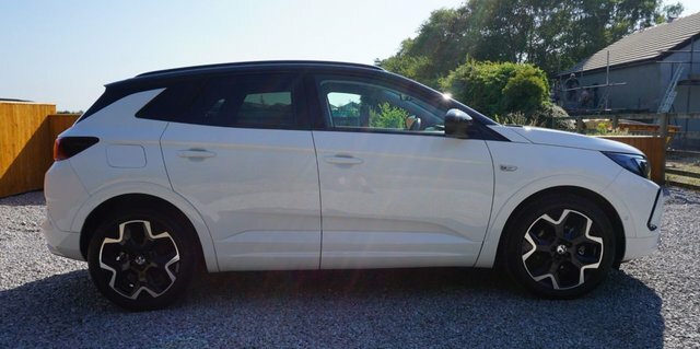 Vauxhall Grandland Turbo Ultimate Suv KS23DHM White #2