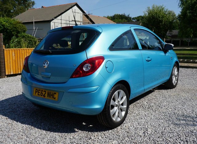 Vauxhall Corsa 16V Active Hatchback Blue #3