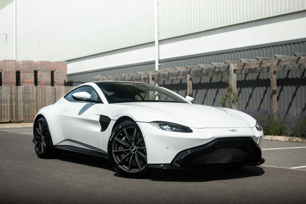 Aston Martin Vantage 4.0 V8 