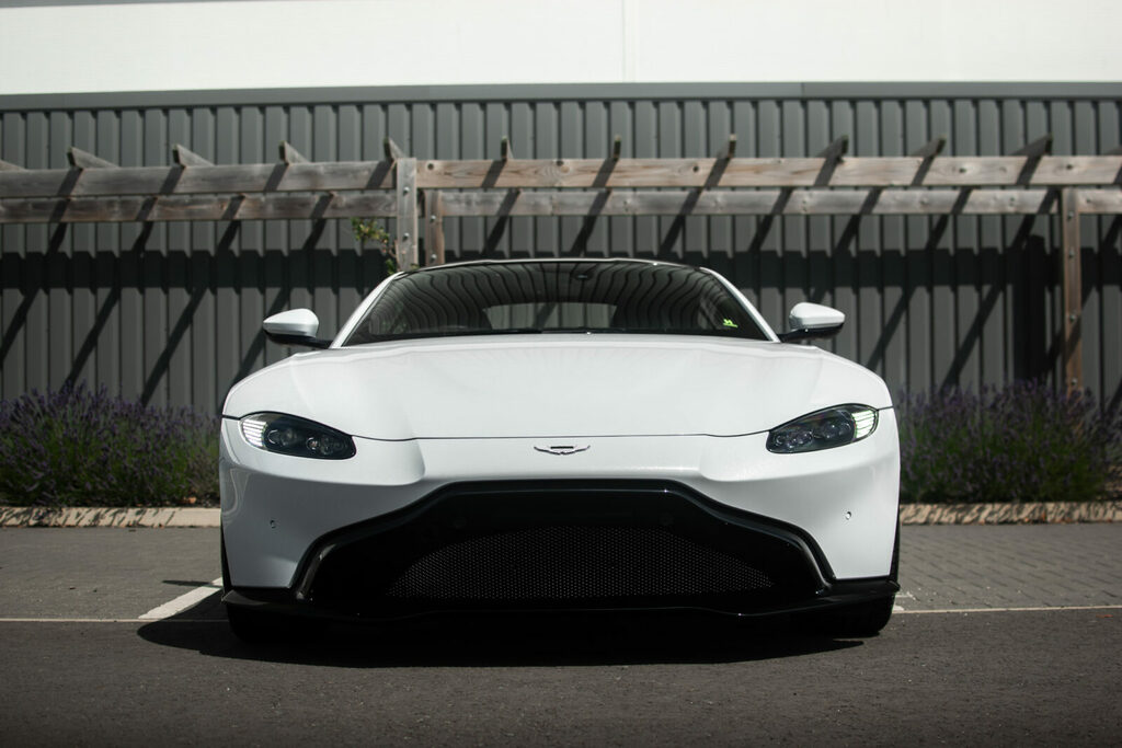 Aston Martin Vantage 4.0 V8  #3
