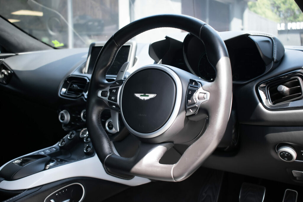 Aston Martin Vantage 4.0 V8  #6