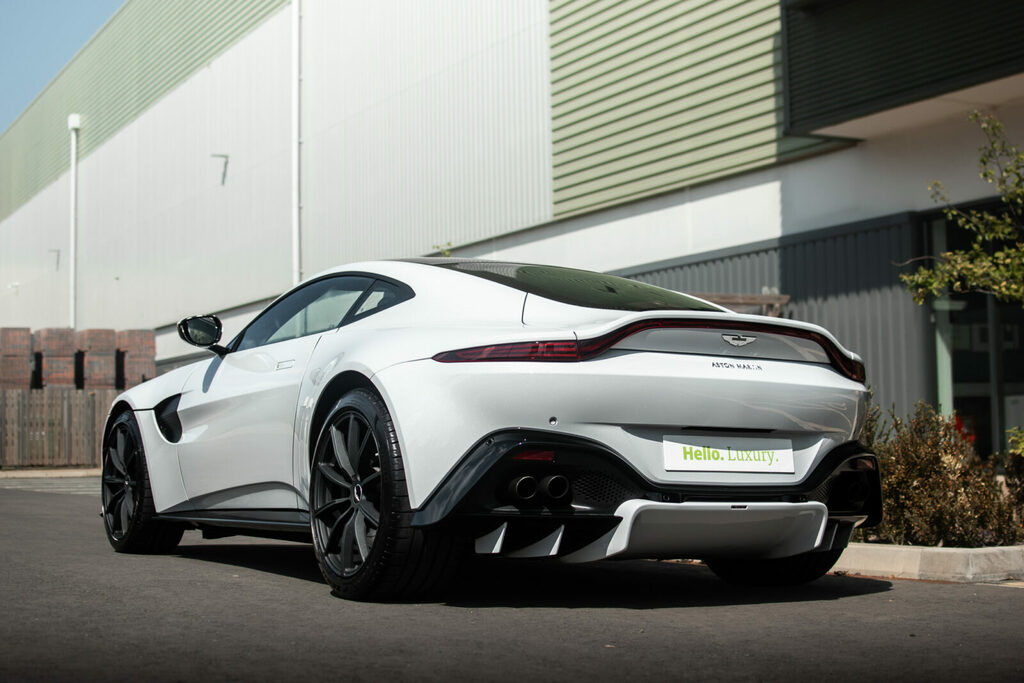 Aston Martin Vantage 4.0 V8  #4