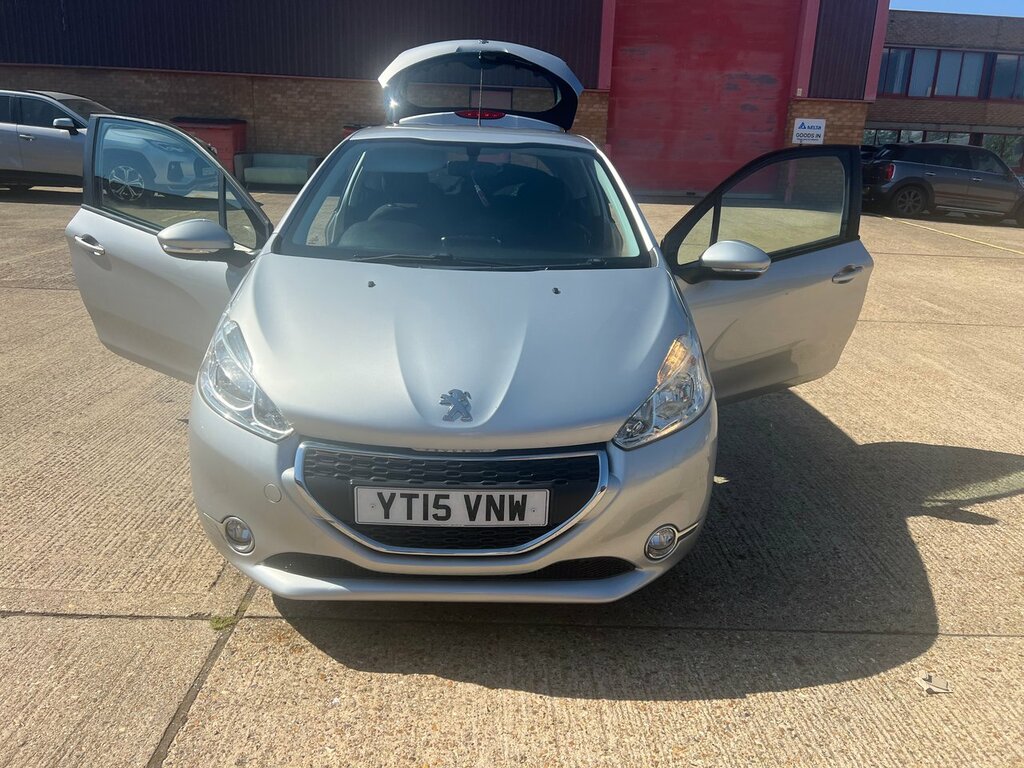 Peugeot 208 1.6 Thp Gti Prestige 208 Bhp Pan Roof White #29