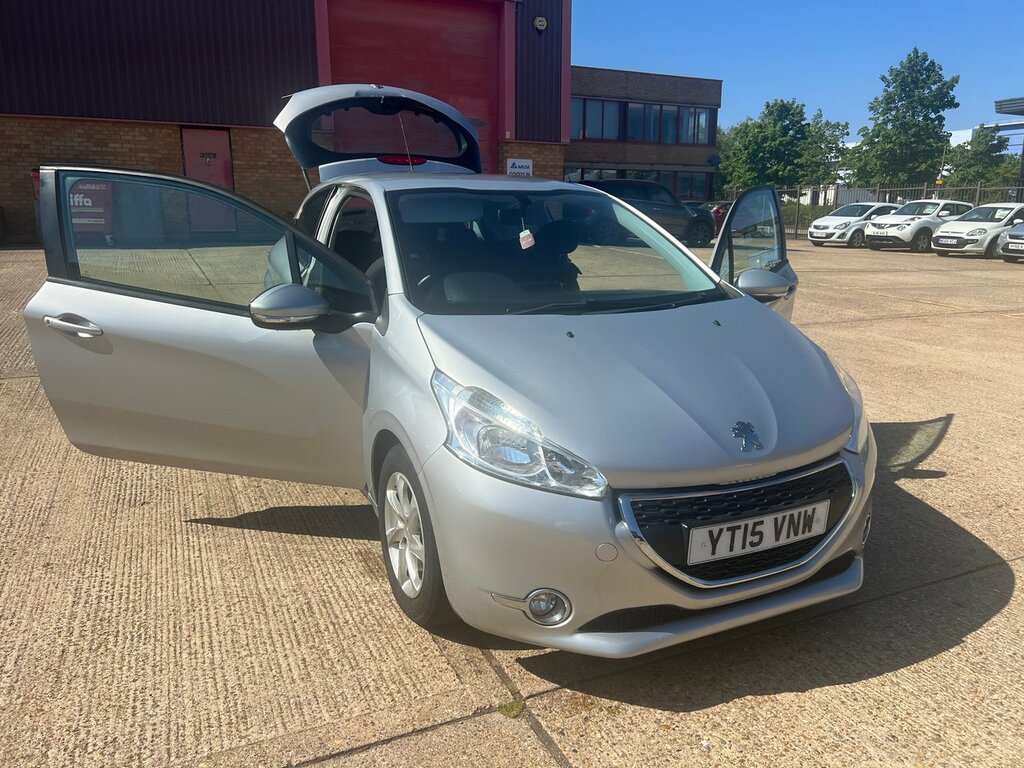 Peugeot 208 1.6 Thp Gti Prestige 208 Bhp Pan Roof White #30