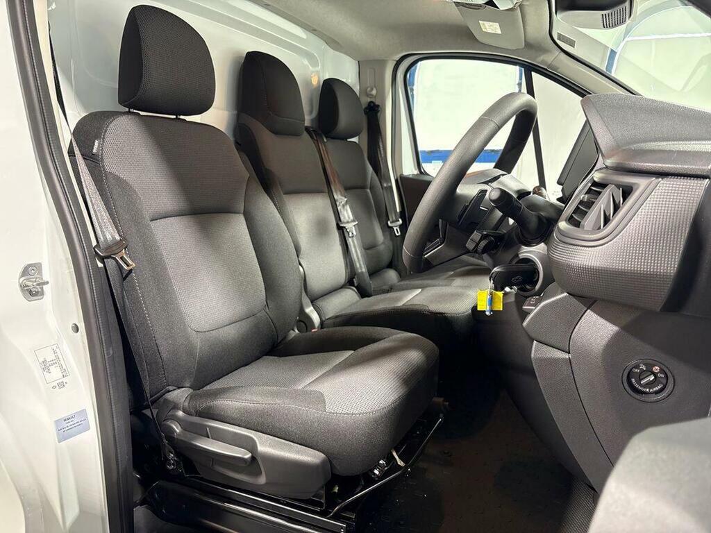 Renault Trafic Sl30 Blue Dci 150 Advance Safety Van Eag9 HY26PYP White #4