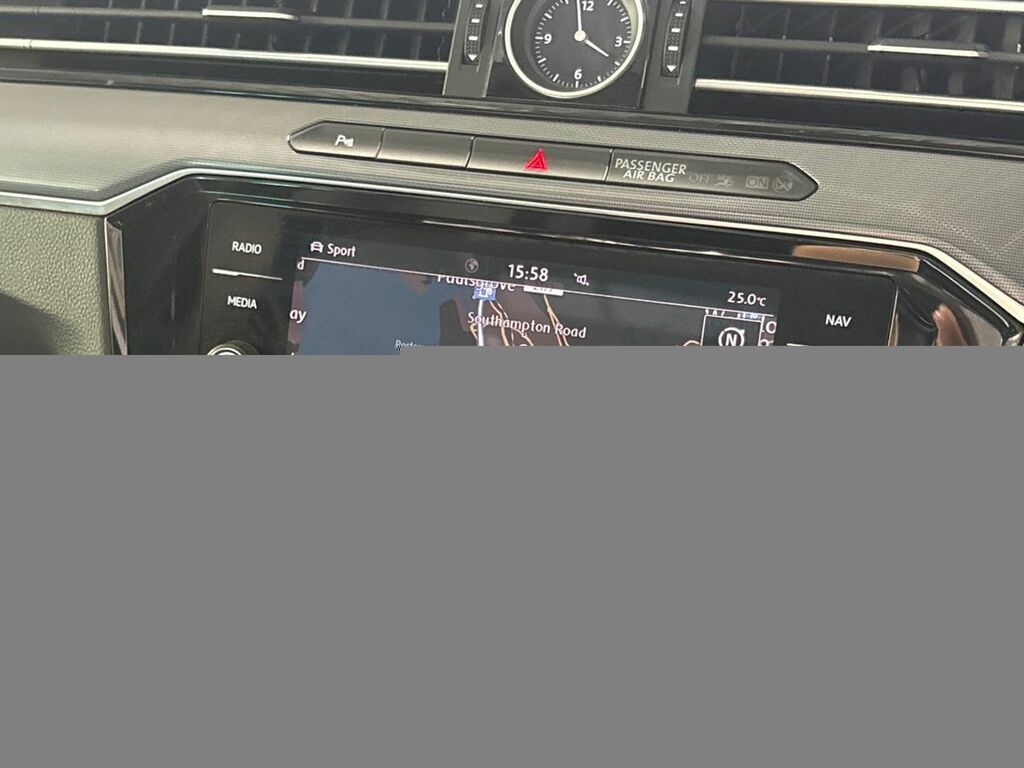 Volkswagen Passat 1.4 Tsi 150 R-line Dsg Panoramic Roof White #3
