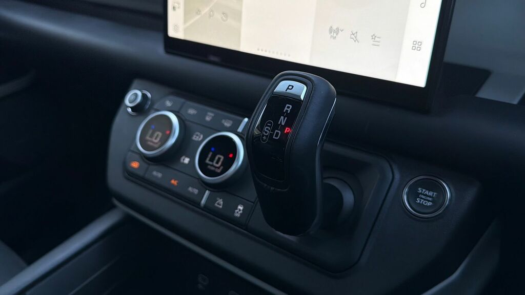 Land Rover Defender 110 3.0 D300 X-dynamic Hse 110 HN72WJD Grey #6