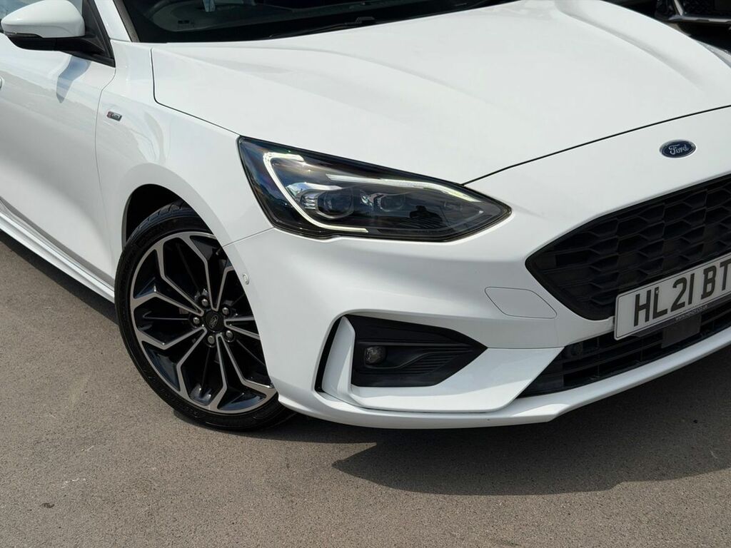 Ford Focus 1.0 Ecoboost Hybrid Mhev 155 St-line X Edition White #3