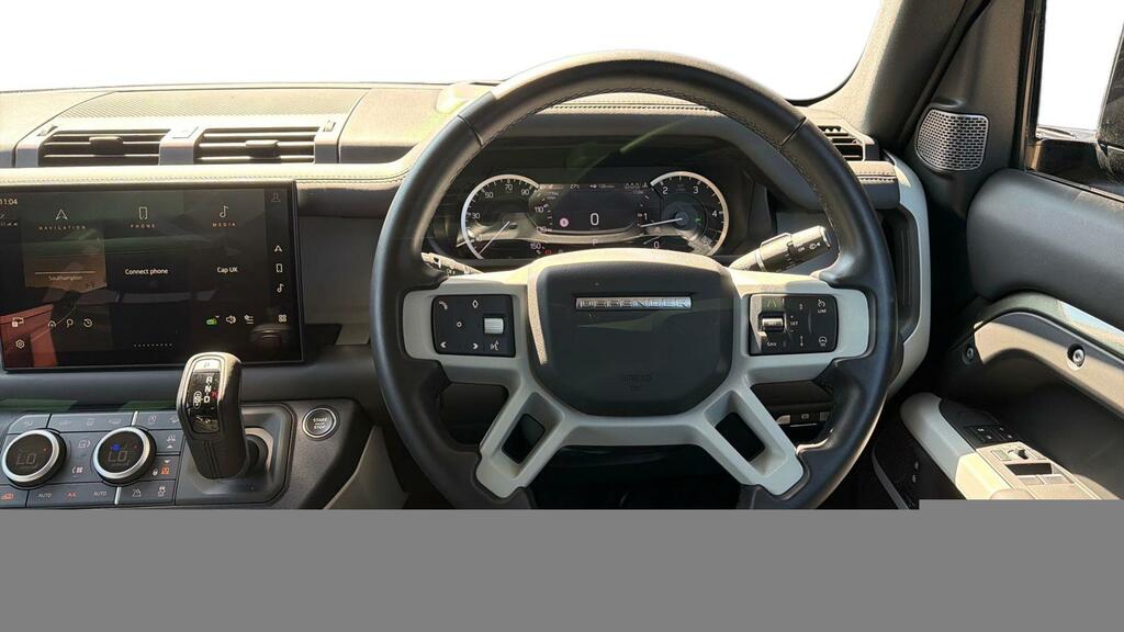 Land Rover Defender 90 3.0 D250 Hse 90 HJ23XUE Green #4