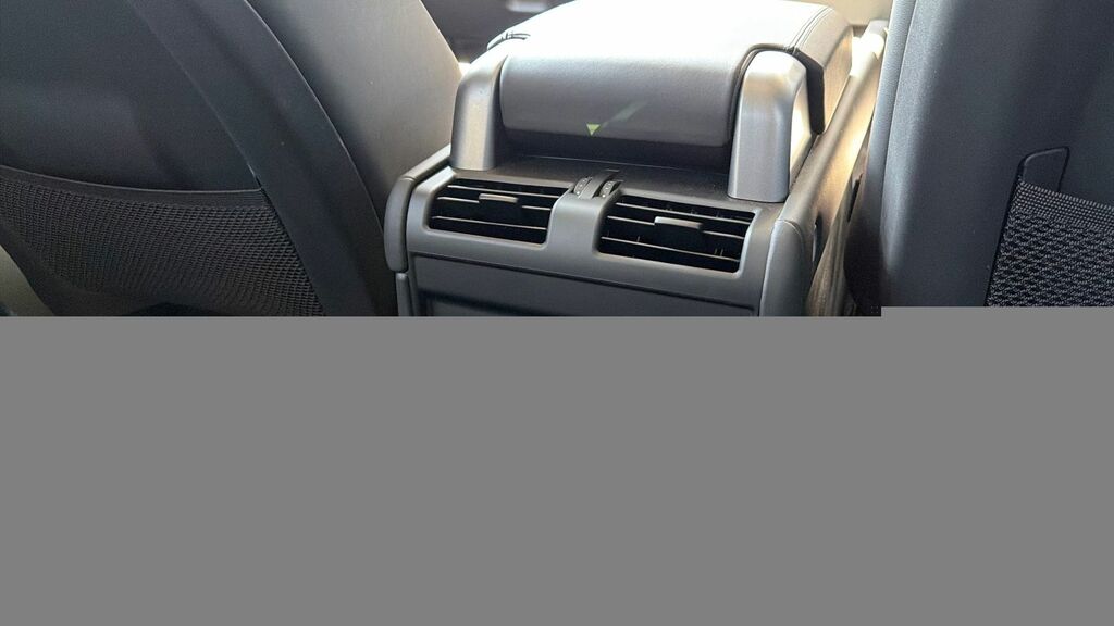 Land Rover Defender 90 3.0 D250 Hse 90 HJ23XUE Green #6