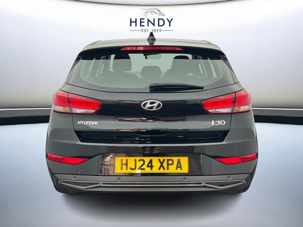 Hyundai I30 1.0T Gdi Se Connect Dct Black #4