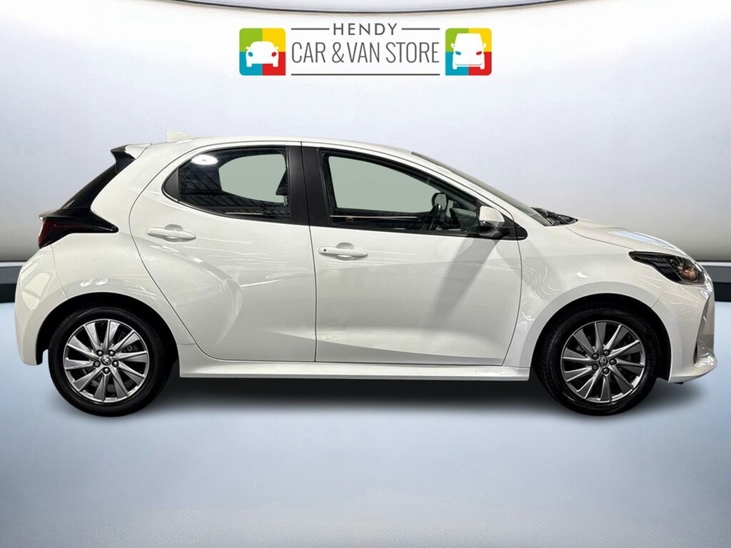 Toyota Yaris 1.5 Hybrid Icon Cvt White