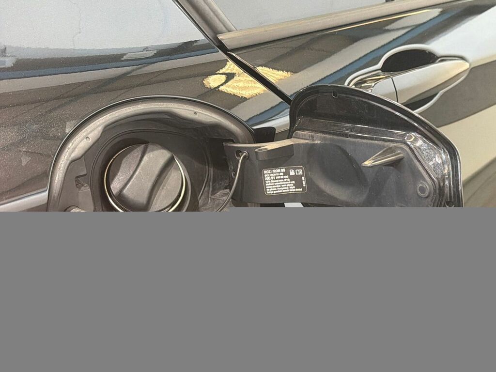BMW 1 Series 118I 1.5 Sport Step HT16YFJ Black #5