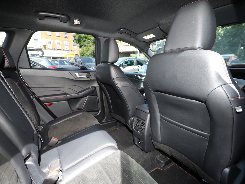 Ford Kuga 1.5 Ecoboost 150 St-line Edition Silver