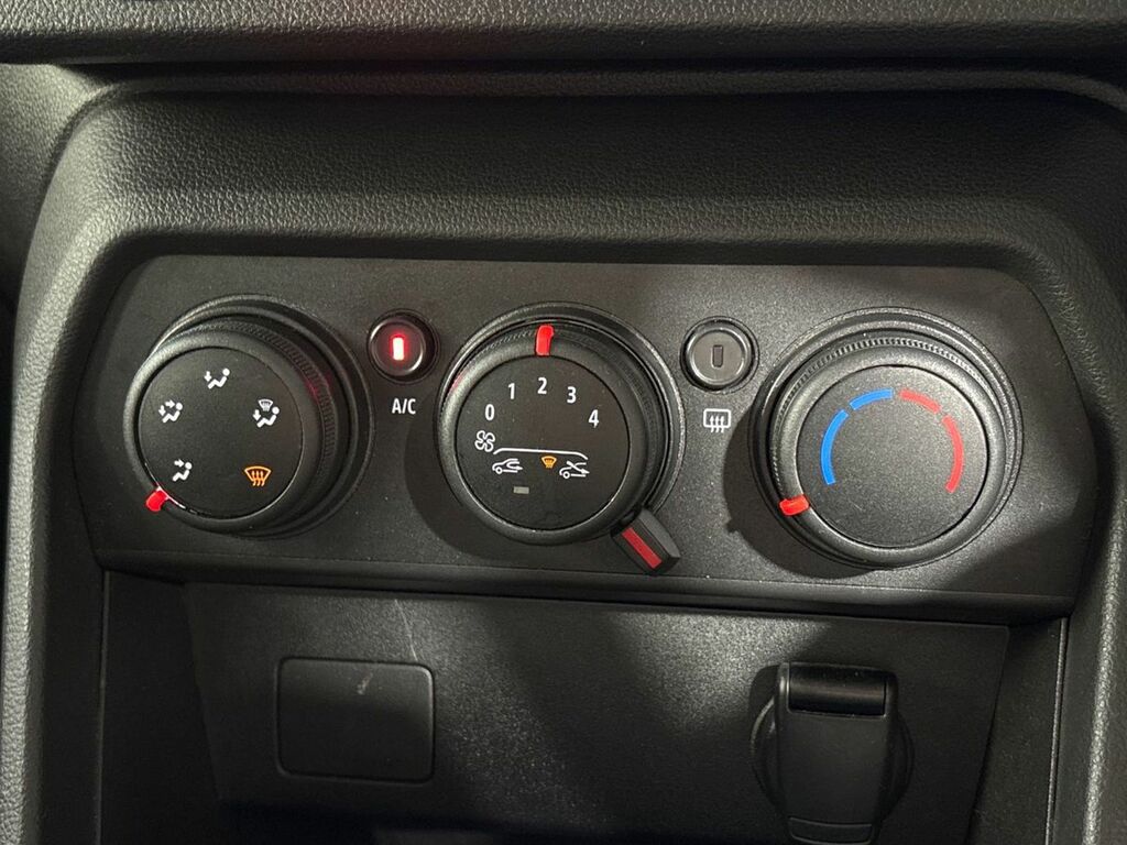 Dacia Sandero 1.0 Tce Bi-fuel Essential Red #4