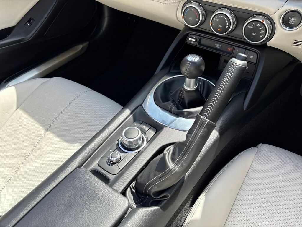 Mazda MX-5 RF Coupe #41