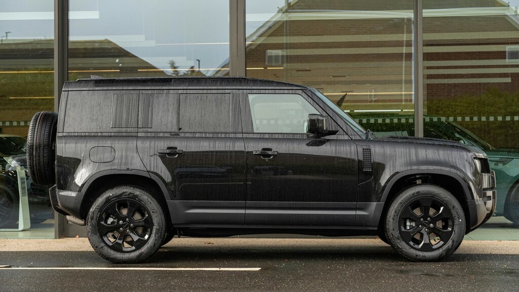 Land Rover Defender 110 3.0 D250 S 110 Black #5