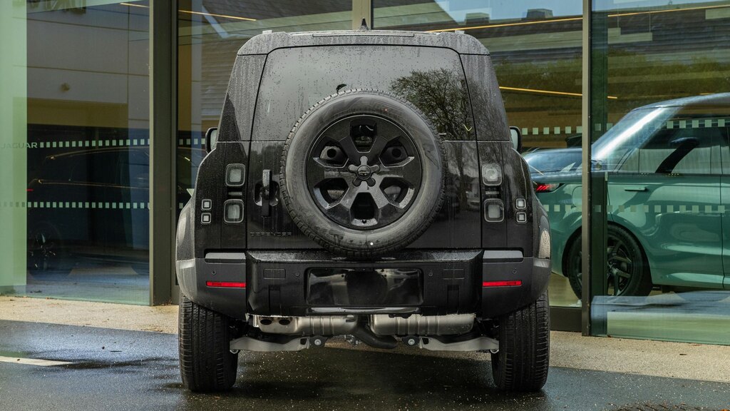 Land Rover Defender 110 3.0 D250 S 110 Black #6