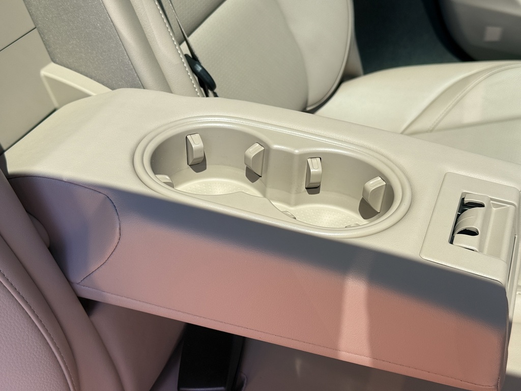 Porsche Taycan 560Kw Turbo S 93Kwh 5 Seat Grey #33