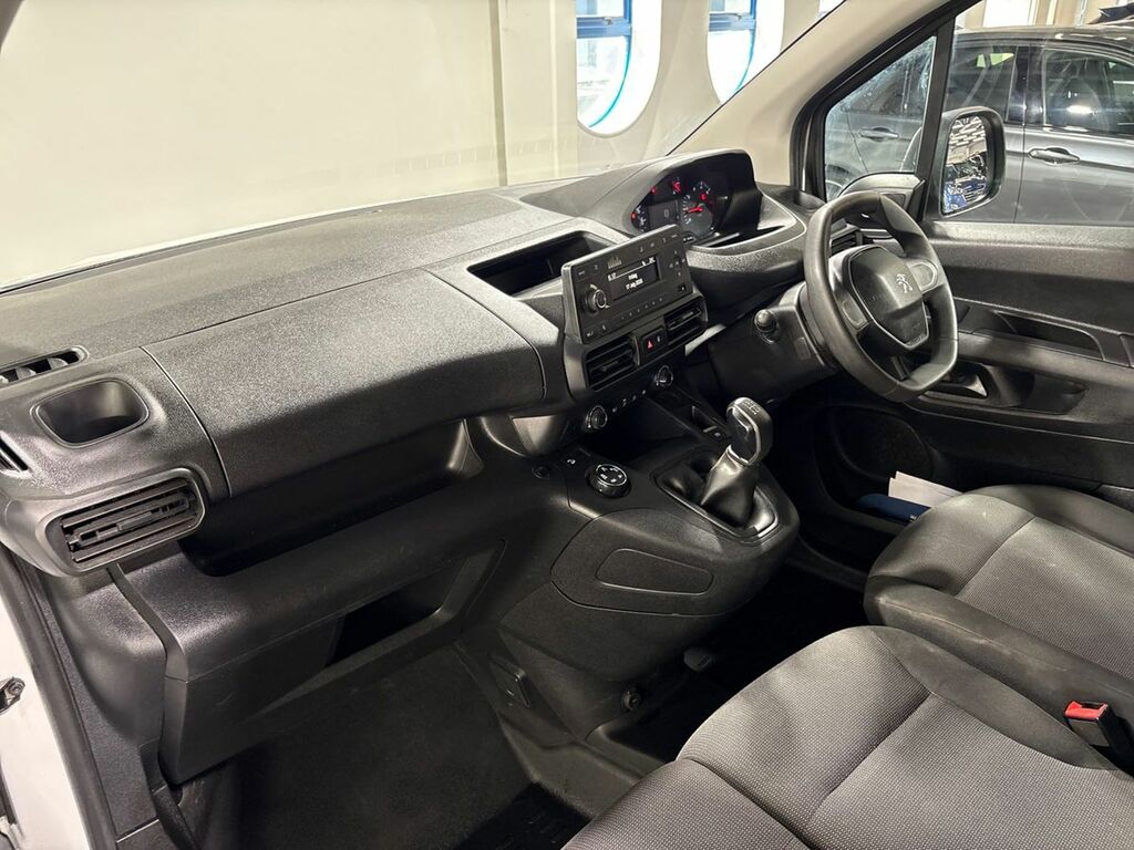 Peugeot Partner 1000 1.5 Bluehdi 100 Grip Van NU70XZX White #4
