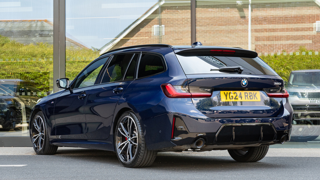 BMW 3 Series 320I M Sport Touring Blue