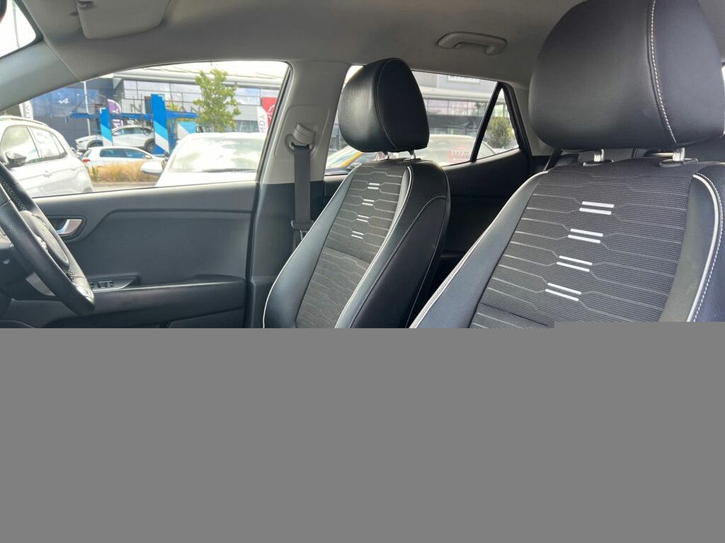 Kia Stonic 1.0T Gdi 48V 98 Gt-line S Dct CA74XVZ Black #6