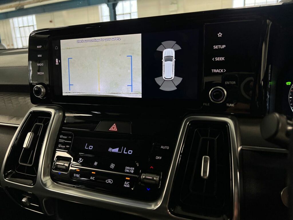 Kia Sorento 4 White #54