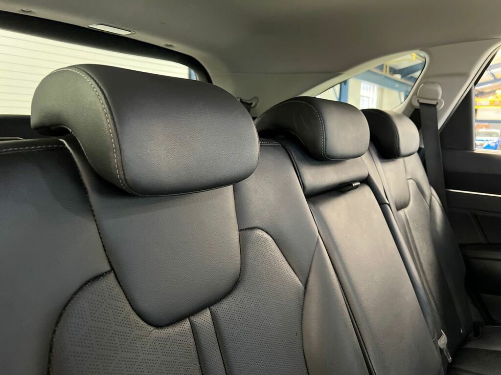 Kia Sorento 4 White #50
