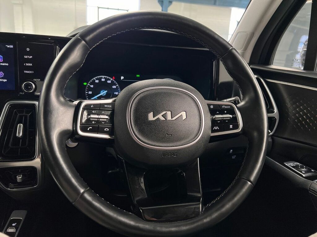 Kia Sorento 4 White #45