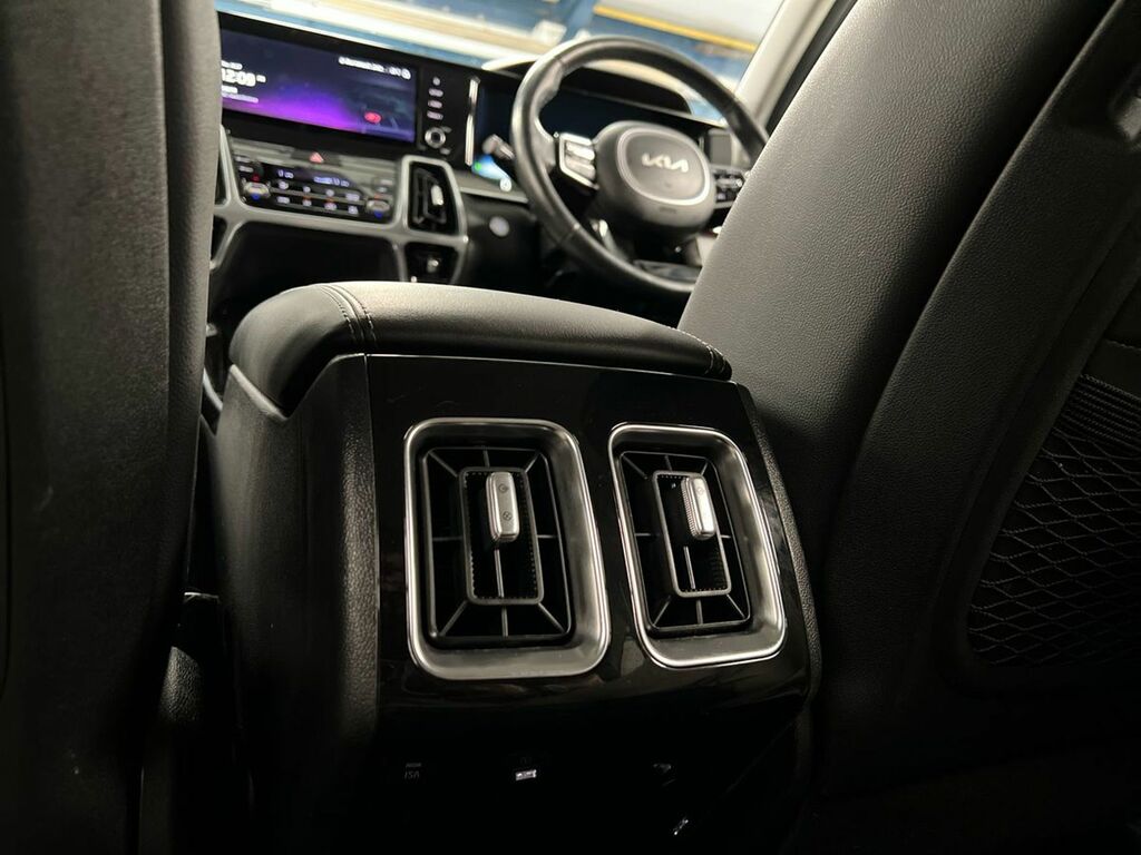 Kia Sorento 4 White #48