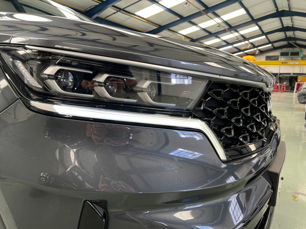 Kia Sorento 4 White #71