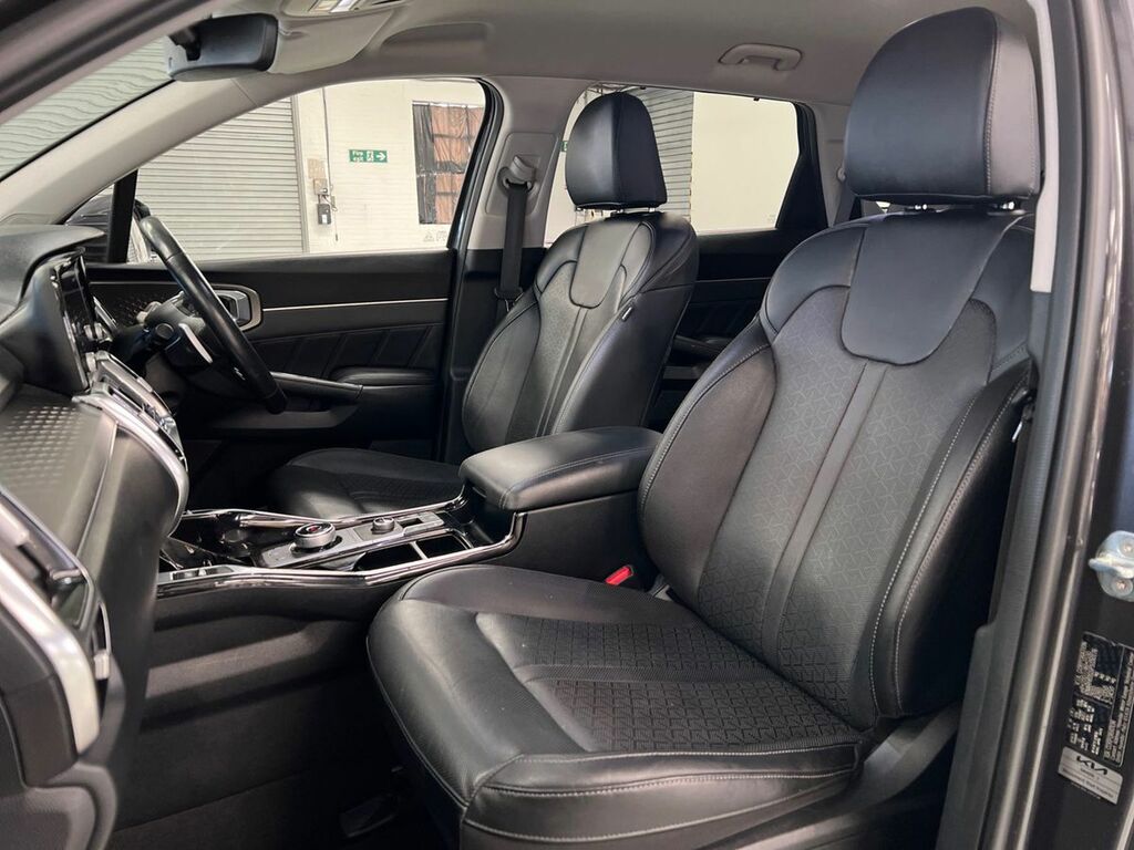 Kia Sorento 4 White #26
